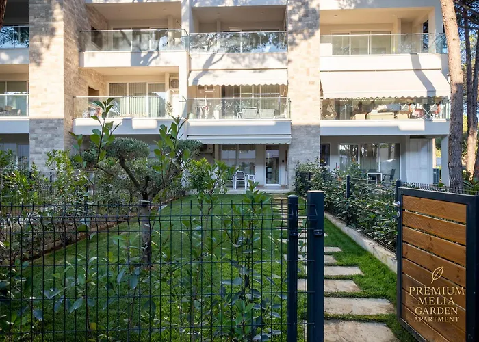 Premium Melia Garden